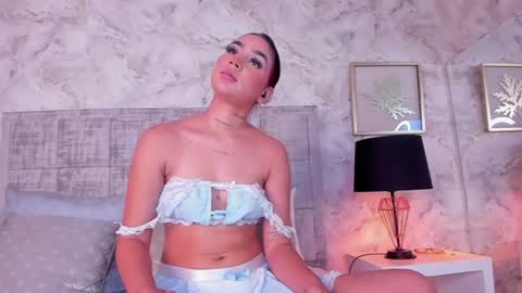 NathalyMoore online show from July 23, 11:29 pm