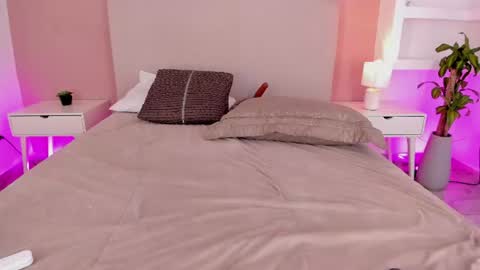 nathalyn05 online show from September 3, 4:21 pm