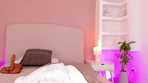 nathalyn05 online show from September 4, 3:05 pm