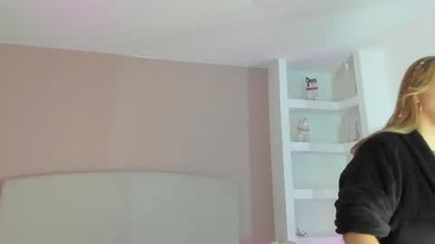 nathalyn05 online show from September 5, 10:53 am