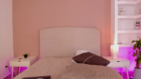 nathalyn05 online show from September 8, 5:31 pm