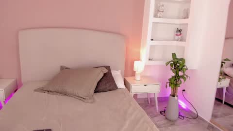 nathalyn05 online show from September 9, 10:45 am