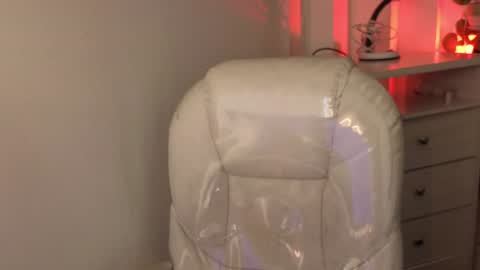 nathalyy  online show from August 7, 12:43 am