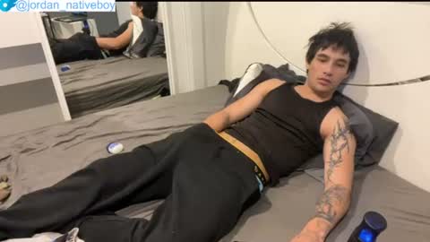 native_boy2 online show from June 24, 6:04 am