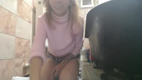 Chloe online show from August 30, 10:10 pm