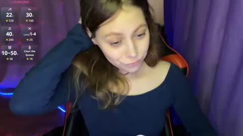 natural_babe666 online show from August 8, 2:55 am