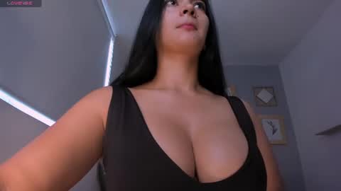 Naty Ferrer online show from August 17, 1:27 pm