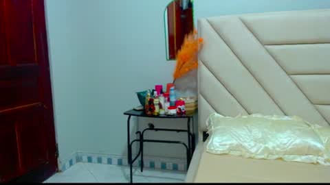 naughtyxoxo online show from July 19, 12:56 am