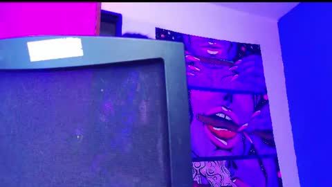 Em online show from July 7, 10:46 pm