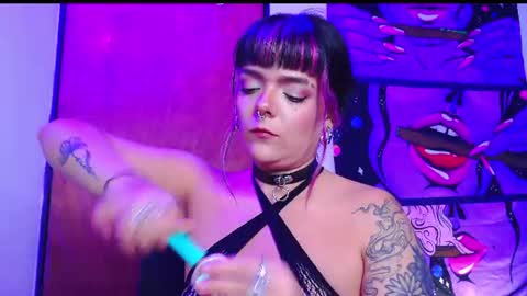 Em online show from August 6, 3:38 am