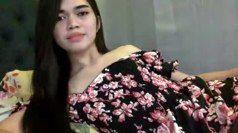 emma online show from August 6, 9:30 am