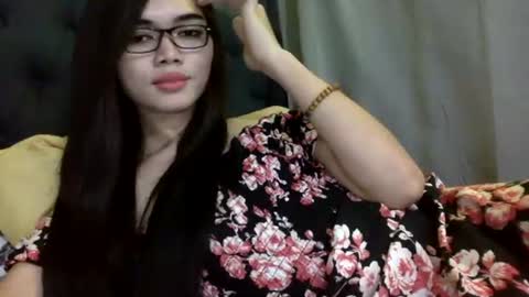 emma online show from August 6, 12:48 pm