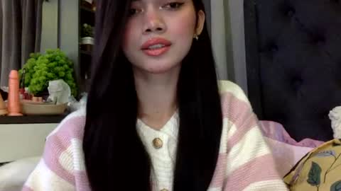 emma online show from August 11, 2:46 am