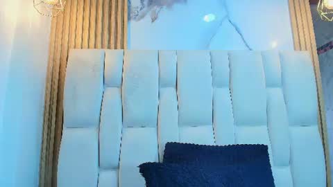 Naughty online show from August 14, 4:10 pm