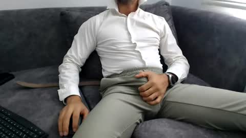 naughtyb00yy online show from August 15, 10:19 am