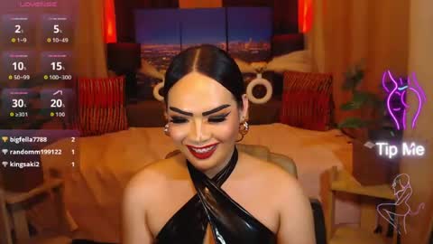 naughtyfridah online show from August 3, 2:40 am