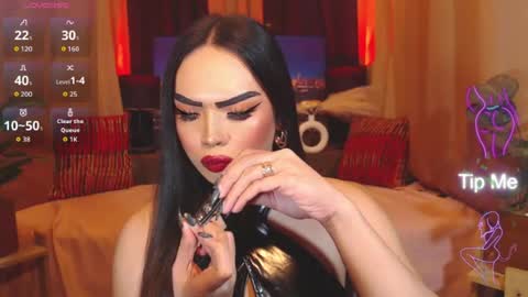 naughtyfridah online show from August 6, 3:27 am