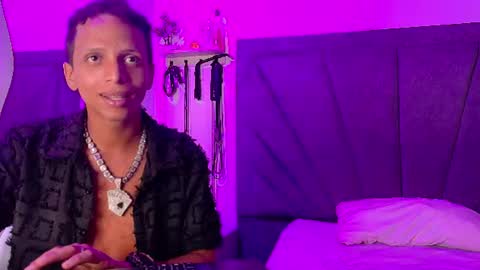 naughtyfusion_os online show from August 1, 1:06 pm