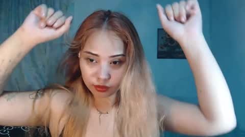naughtyhotsexyjeanxox online show from August 14, 3:15 pm