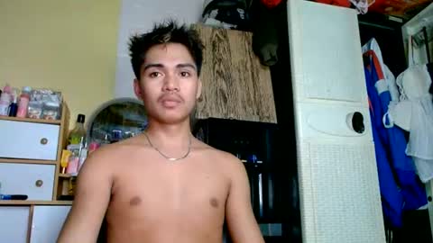 MakisigEvah online show from July 20, 6:44 pm
