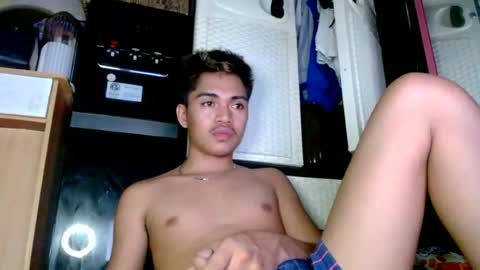 MakisigEvah online show from July 21, 8:44 pm