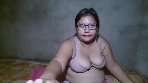 naughtypinay08 online show from August 9, 3:46 pm