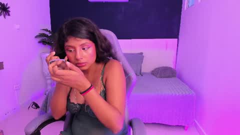 naugthy_brunette_ online show from August 2, 4:30 am