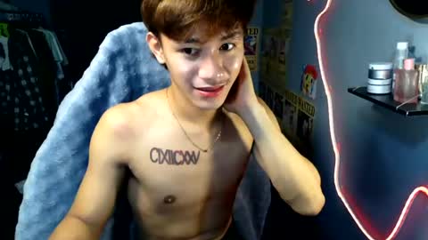 Loy online show from July 26, 2:33 pm