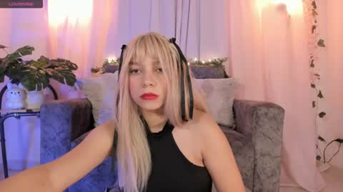 Rosie online show from August 7, 2:28 pm