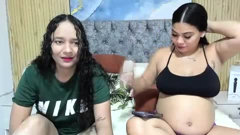 nay_and_aleja online show from July 29, 3:46 am