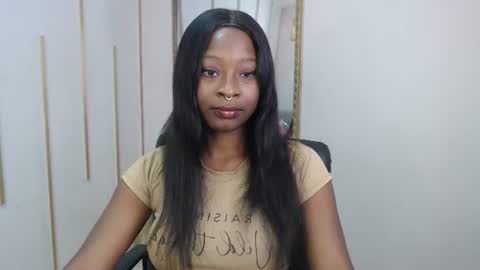 Nayaris 3 online show from August 6, 2:27 pm