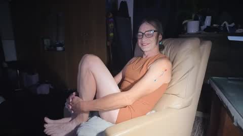 Hi Im CJ online show from February 27, 11:18 am