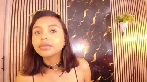 Esmeralda online show from August 3, 6:59 pm