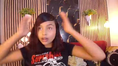 Esmeralda online show from August 4, 2:25 pm