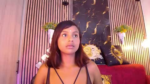 Esmeralda online show from August 12, 2:30 pm