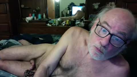 nedddludd online show from May 29, 4:26 am