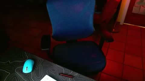 tootired online show from March 31, 7:38 am