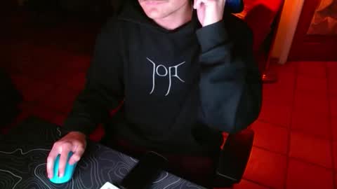tootired online show from April 1, 6:11 am