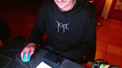 tootired online show from April 3, 6:21 am