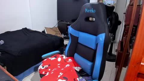 Geek Nicole    im Neeko UwU online show from August 16, 2:43 pm