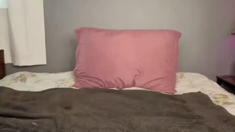 JenniferJen online show from August 4, 7:22 pm