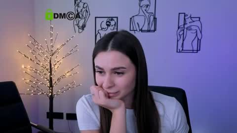 Meow online show from August 11, 3:03 pm