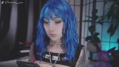 Mely  Ig nekyra san       X nekyra san online show from August 8, 12:33 am