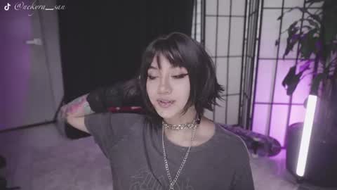 Mely  Ig nekyra san       X nekyra san online show from August 14, 7:17 pm