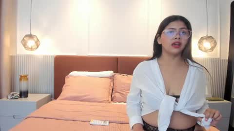 Nela  online show from August 6, 8:41 pm