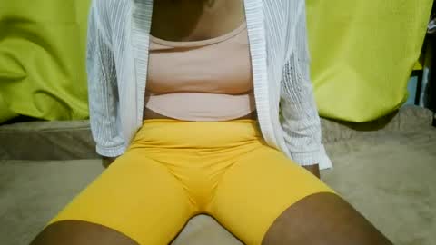 nelia_84 online show from August 12, 7:54 am