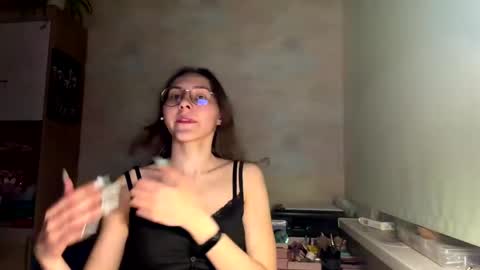 Mia online show from June 1, 7:17 pm