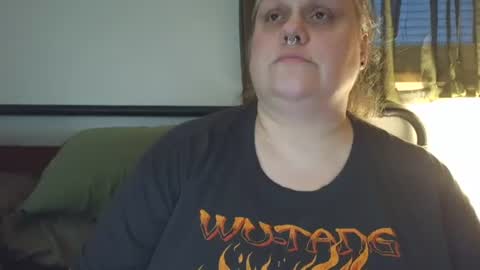Nellie Atlas online show from August 10, 1:18 am