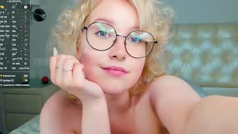 nelly_gloss online show from August 7, 2:39 pm