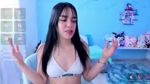 nenitaa_ online show from August 2, 8:38 pm